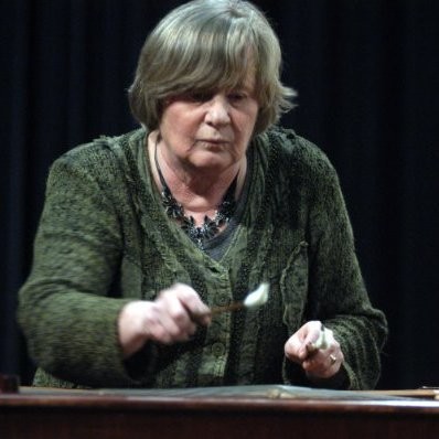 Renée van Erven Dorens-Hudig op de marimba