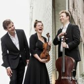 Jacob-Olie-Trio-320x320